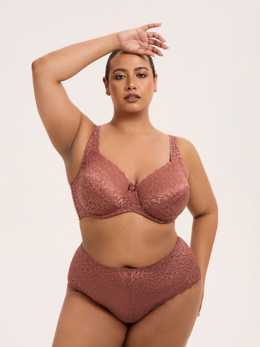 VERSE Lace Underwire Bra & Panty Set