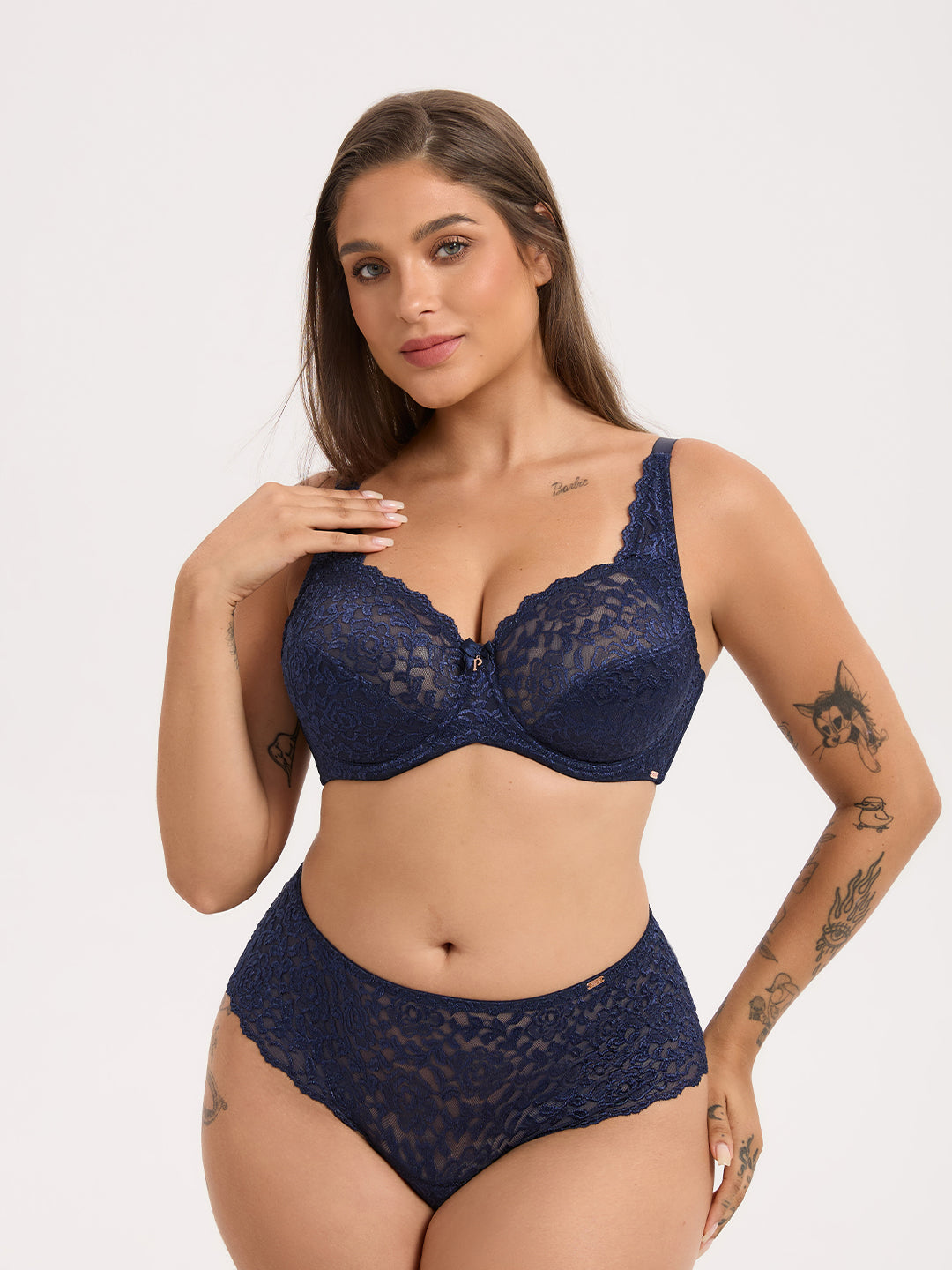 VERSE Lace Underwire Bra & Thong Set