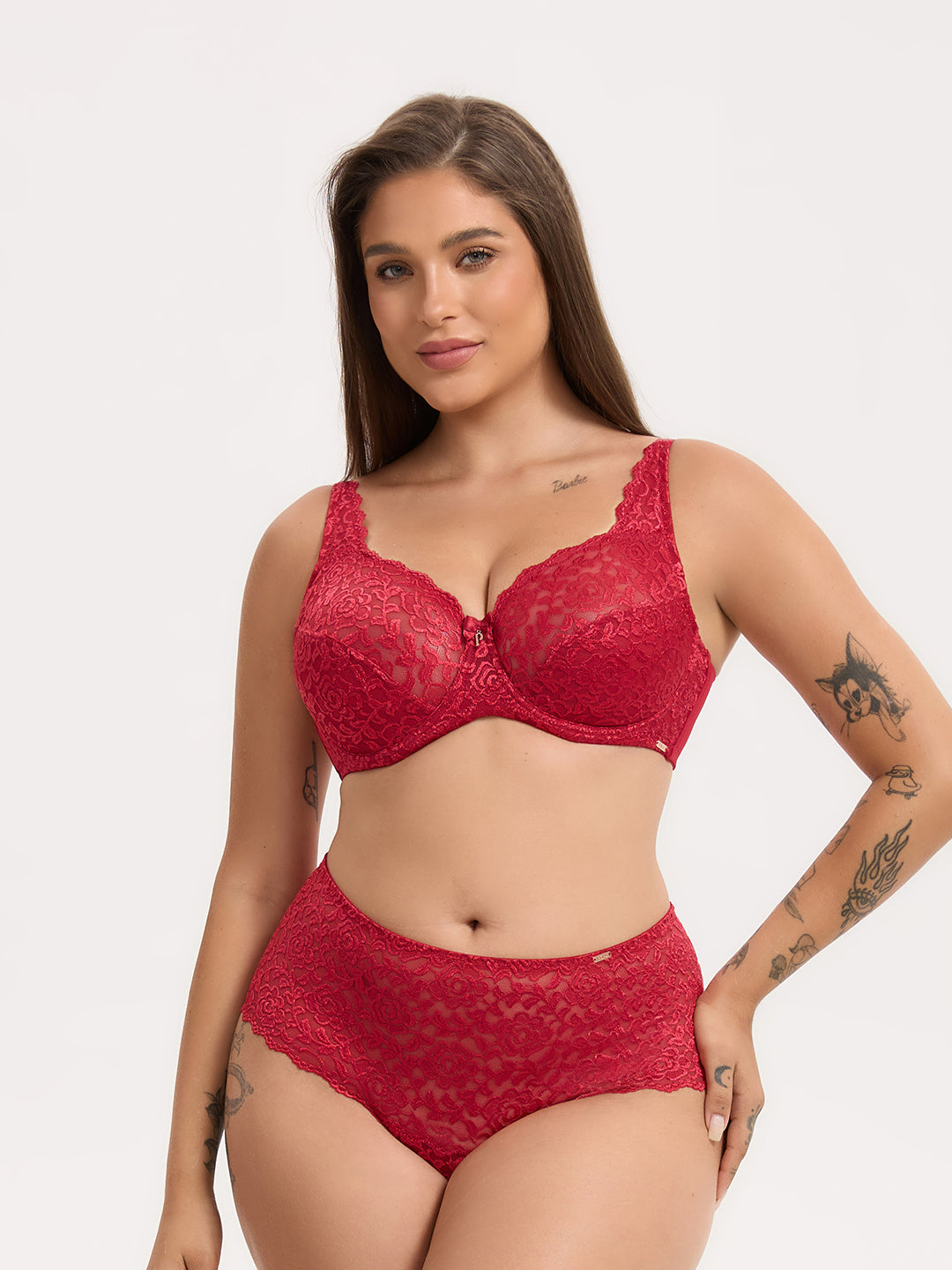 VERSE Lace Underwire Bra & Thong Set